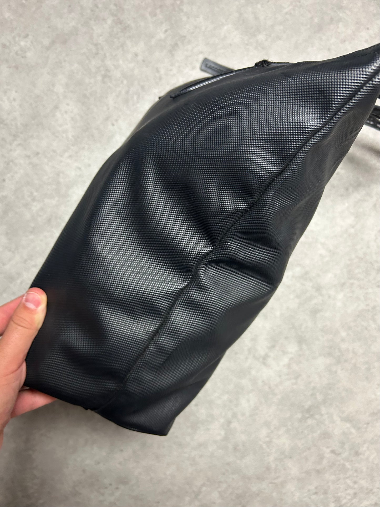 Sac à main Lacoste cabas en cuir noir