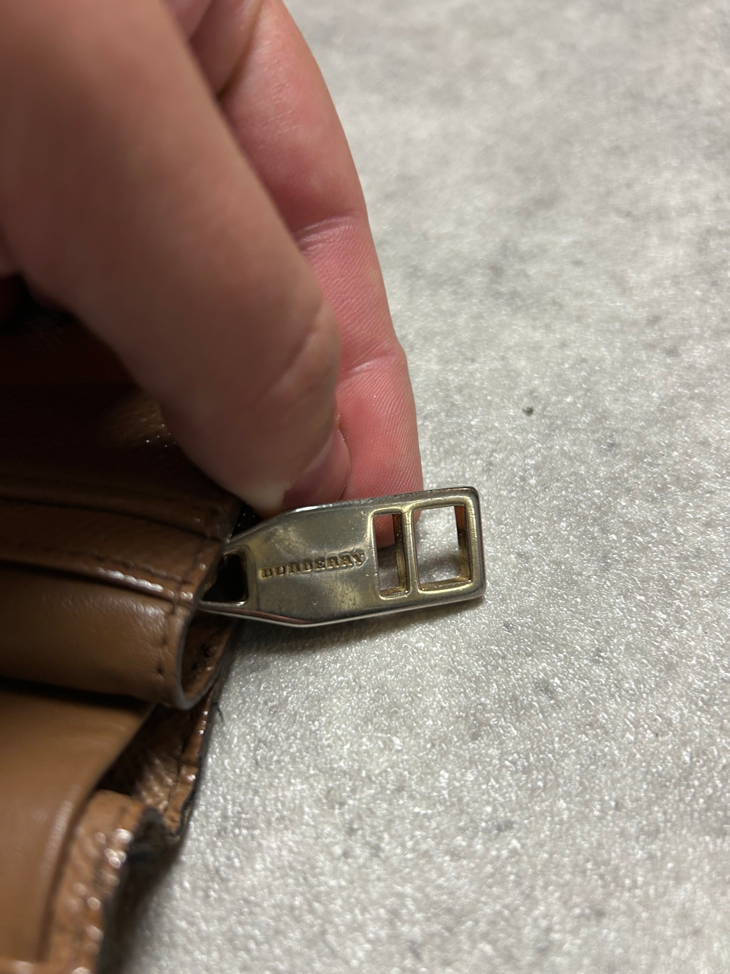 Porte feuille Burberry en cuir marron