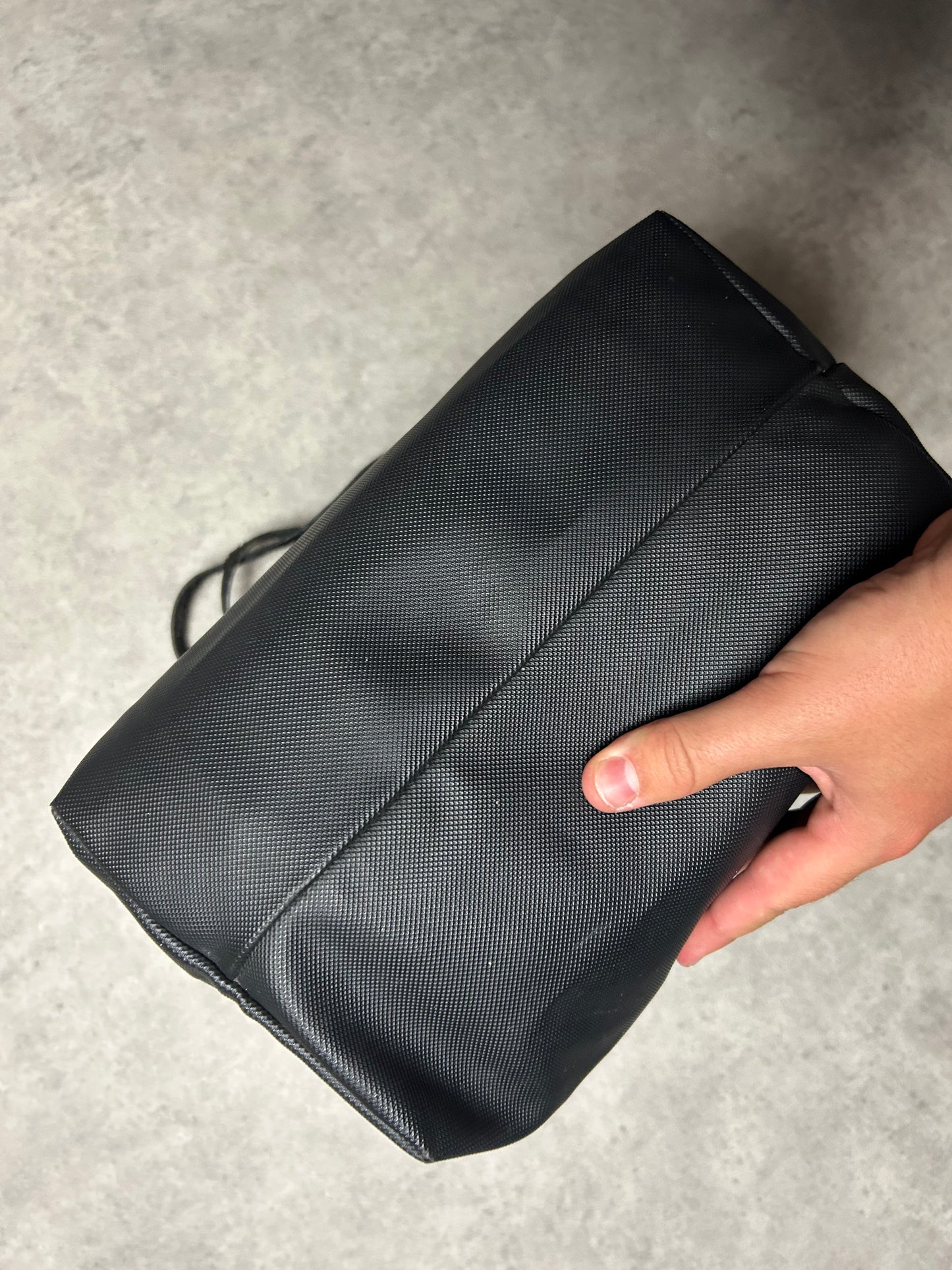Sac à main Lacoste cabas en cuir noir